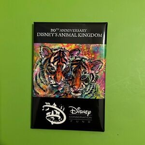 Disney animal kingdom 20th anniversary button pin